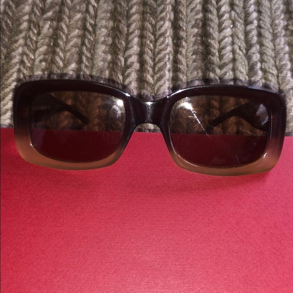 Gucci Accessories - Chic GUCCI Sunglasses 💯 Authentic 😎